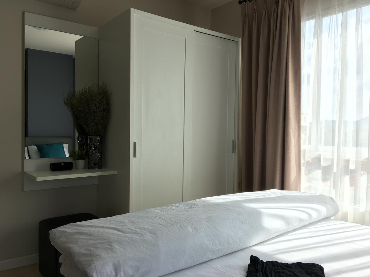 Modern Studio Room At Kathu Bagian luar foto